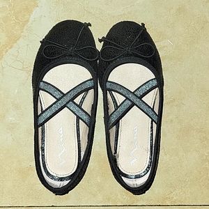 Size 10 girls Nina black Ballet flats